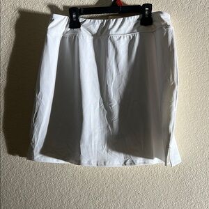 Chic White Skirt